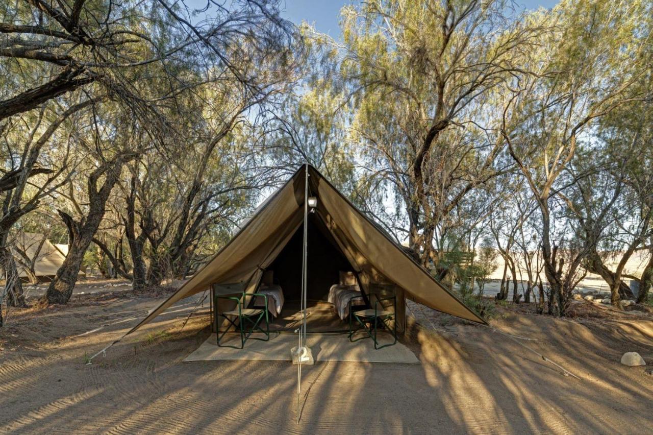 Neuras Wine And Wildlife Estate Hotel Namib-Naukluft National Park ภายนอก รูปภาพ