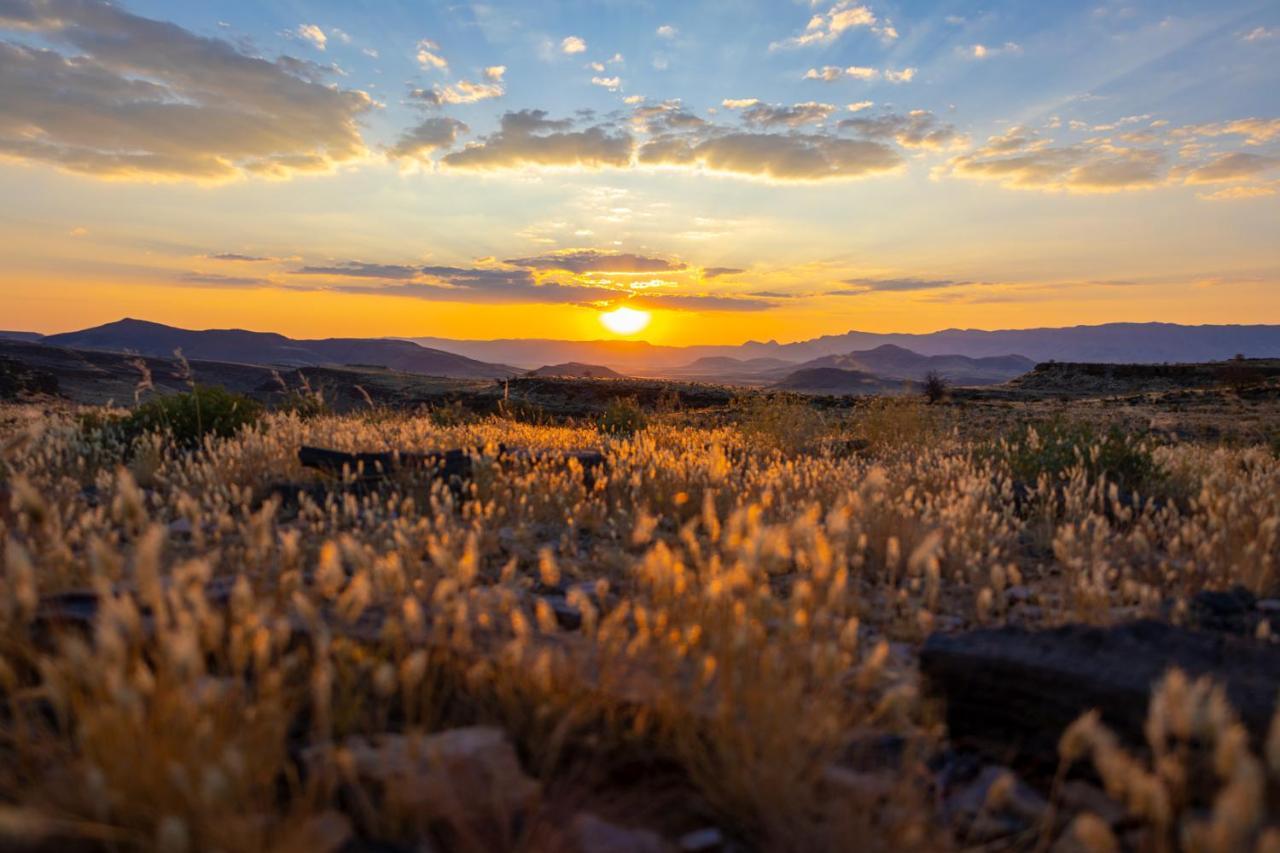 Neuras Wine And Wildlife Estate Hotel Namib-Naukluft National Park ภายนอก รูปภาพ