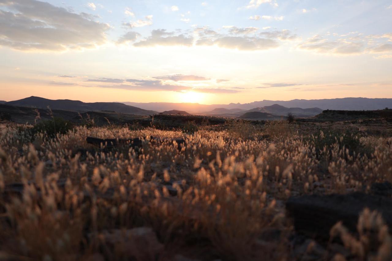 Neuras Wine And Wildlife Estate Hotel Namib-Naukluft National Park ภายนอก รูปภาพ